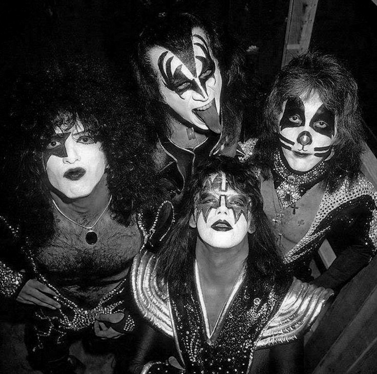 Kiss Band